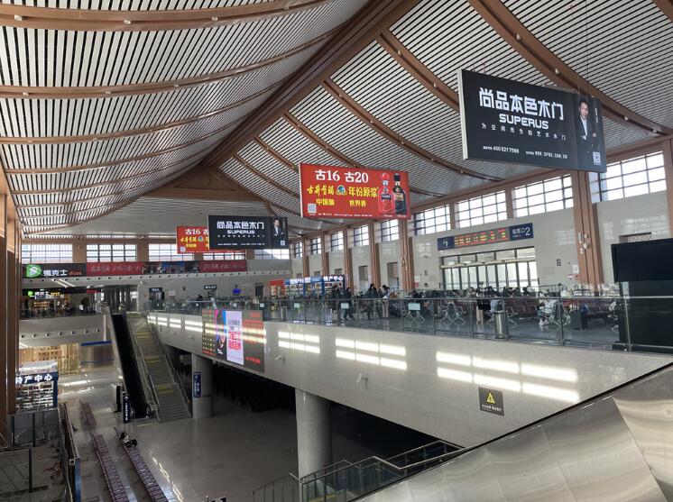 戶外LED及樓宇電子屏廣告，雙屏投放優(yōu)勢(shì)又有哪些呢